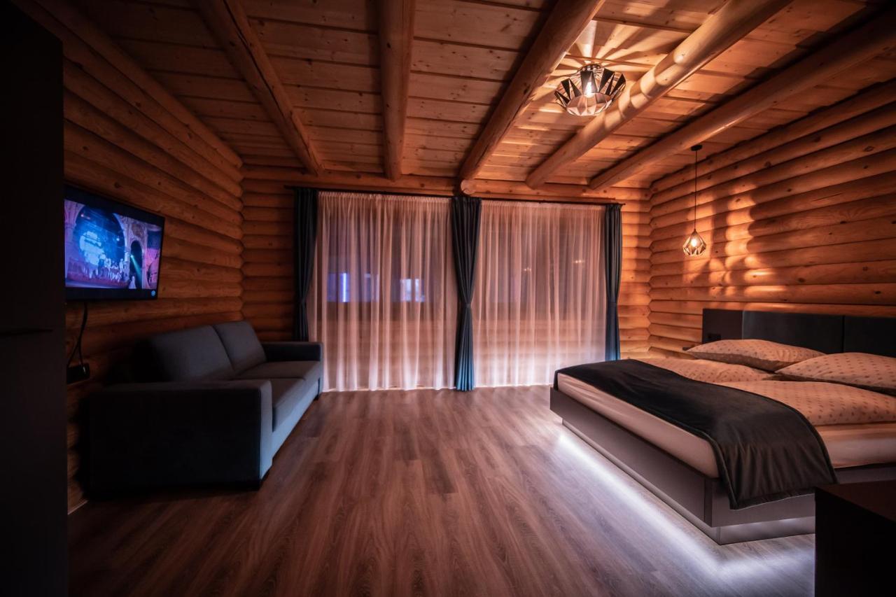 Mitosz Apartman Gyomaendrőd Extérieur photo